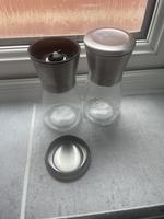 Salt and Pepper grinders thumbnail